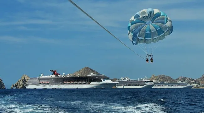 Parasail sobre Los Cabos