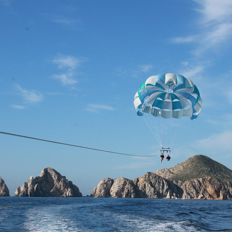 Parasail sobre Los Cabos