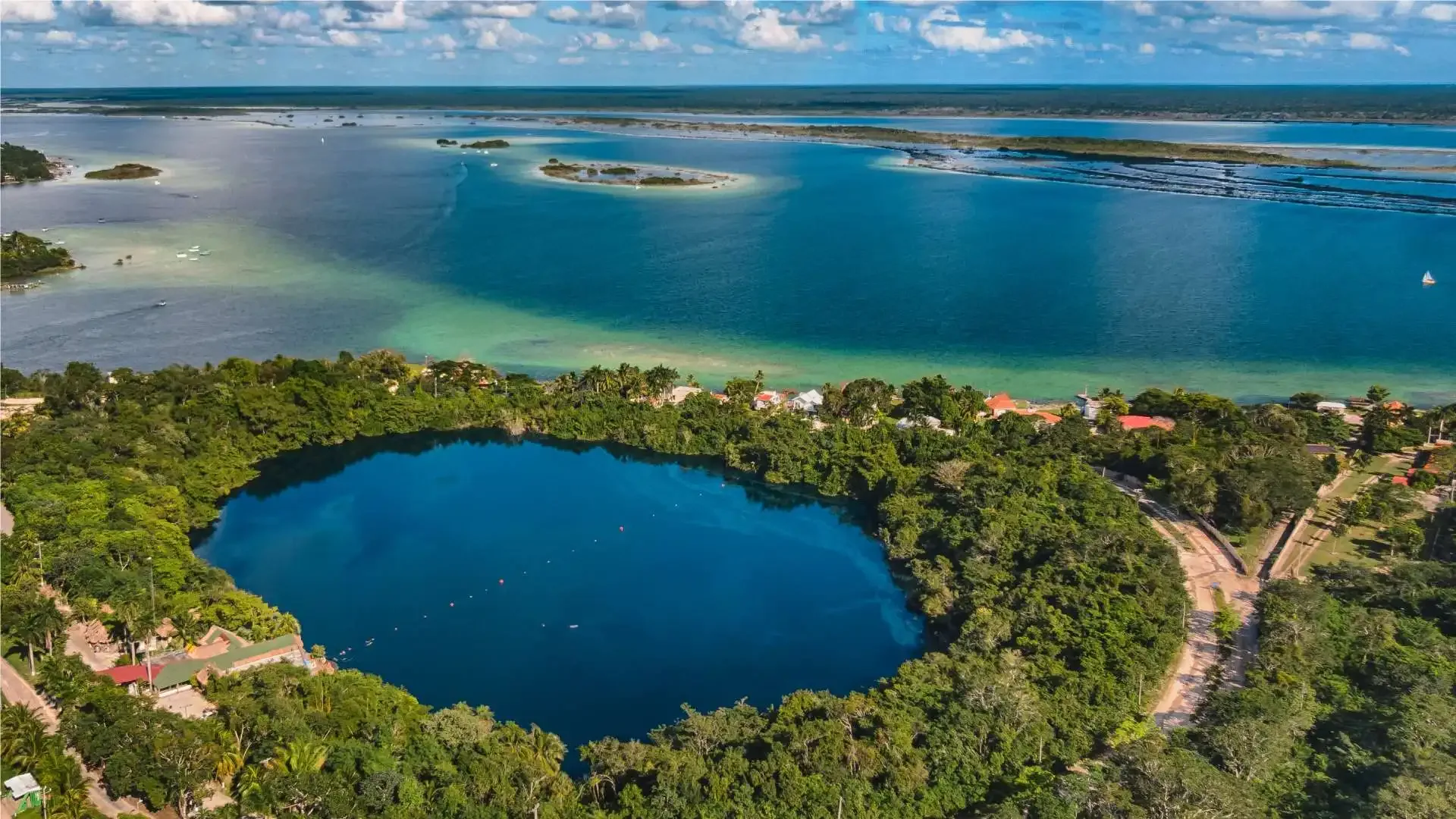Tour Bacalar Ponton y Cenote Azul
