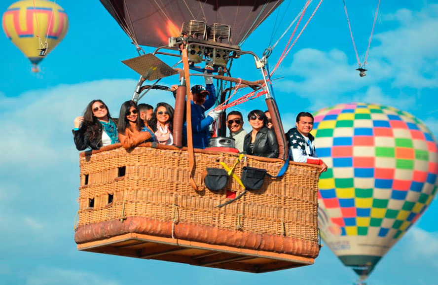 Balloon Flight over Teotihuacán