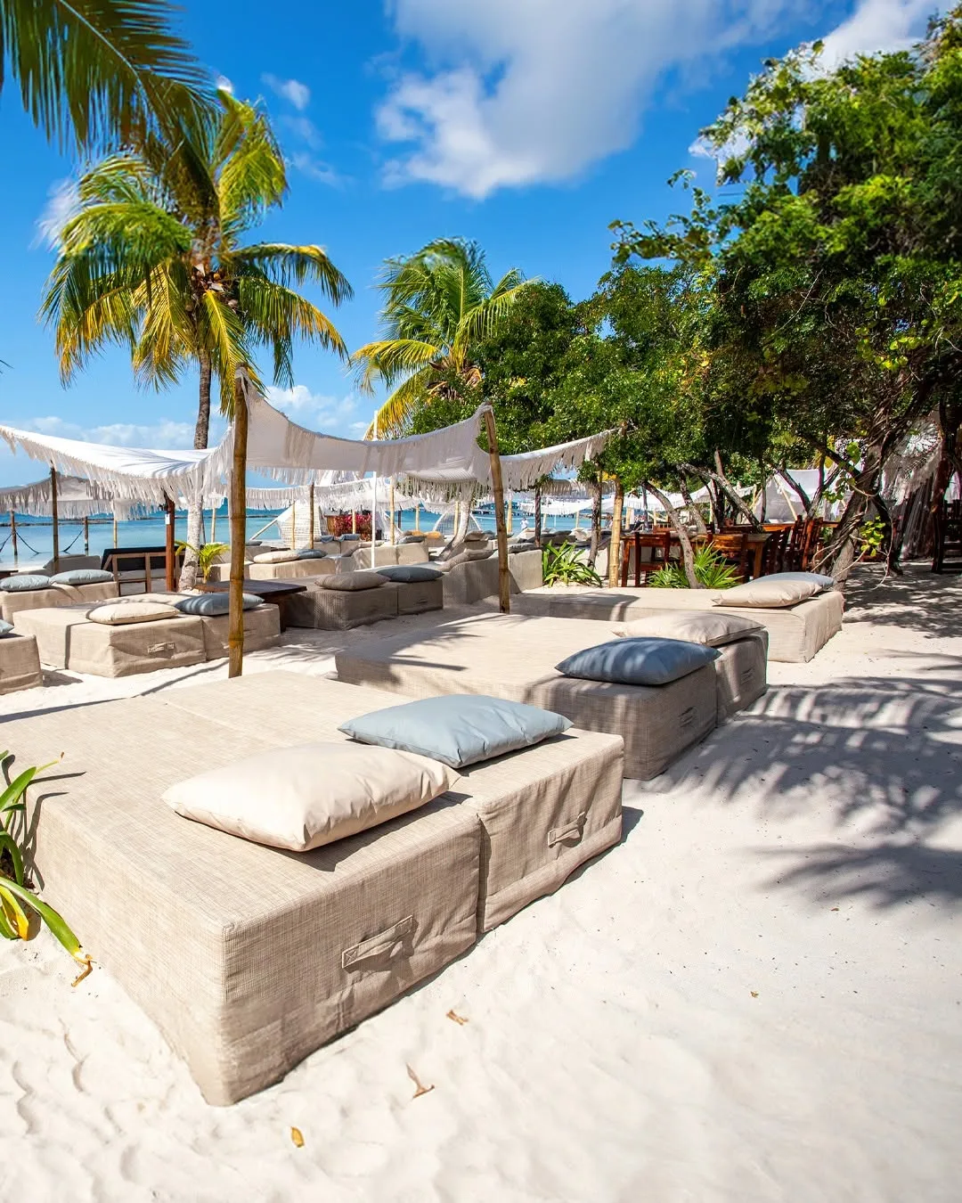 ¡Catamaran a Isla Mujeres! Premium Club de Playa sólo adultos