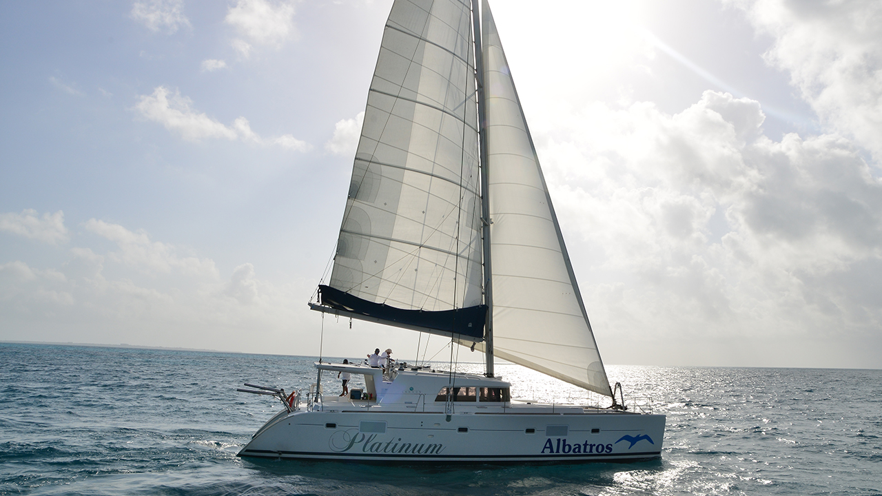 Albatros Isla Mujeres Catamaran Tour Plus
