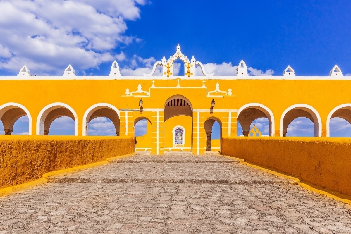 Chichén Itzá, Cenote and Izamal desde Merida