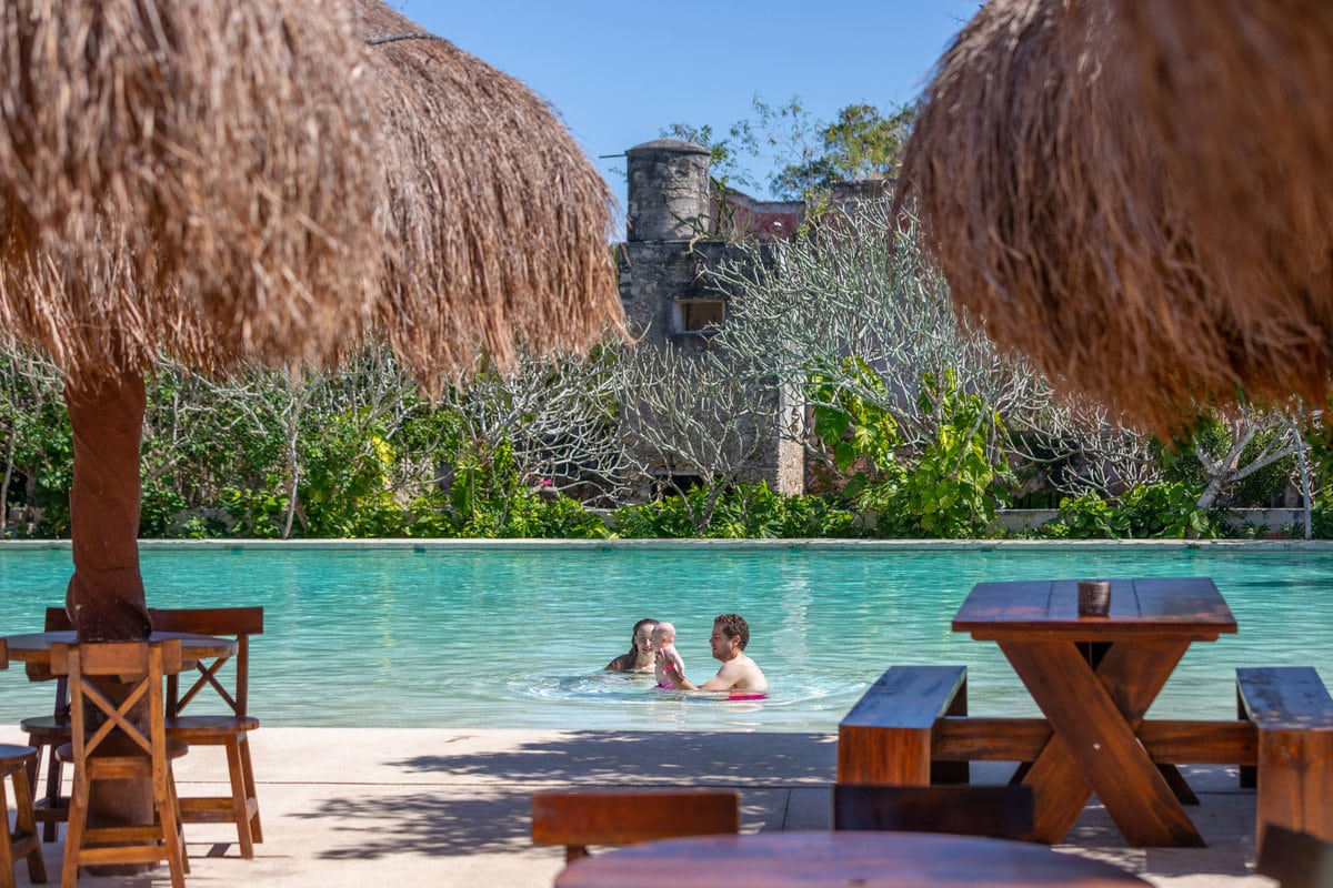 Ruinas de Oxkintok Hacienda Mucuyche con Cenote desde Mérida