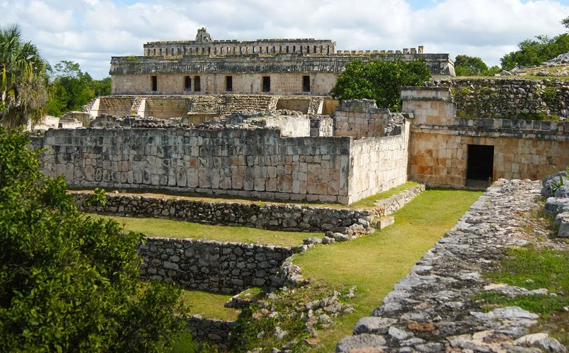Ruinas de Uxmal y Kabah con Historia del Chocolate desde Merida