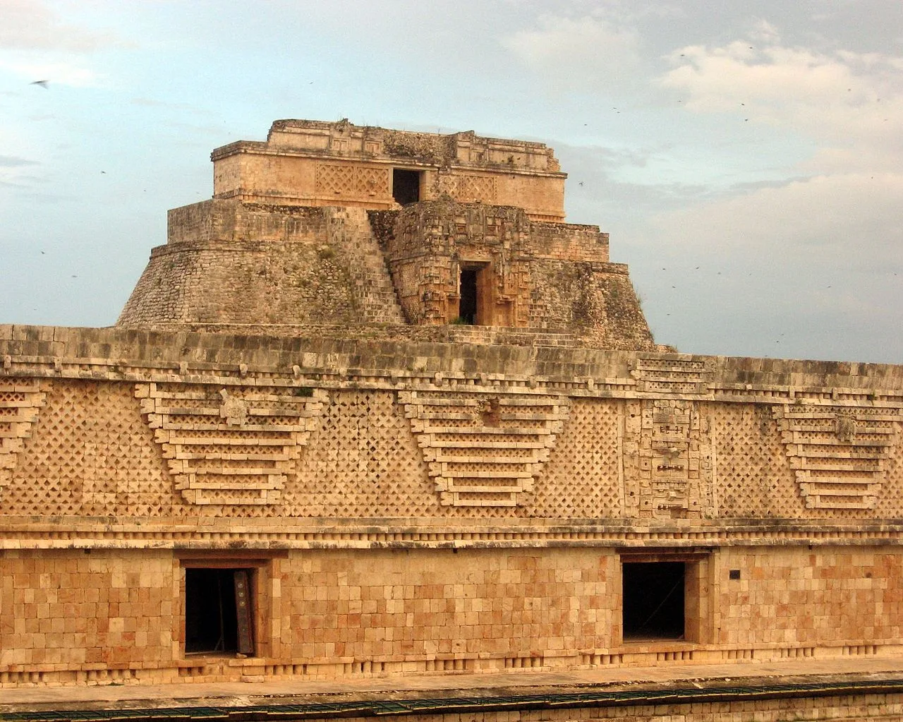 Ruinas de Uxmal y Kabah con Historia del Chocolate desde Merida