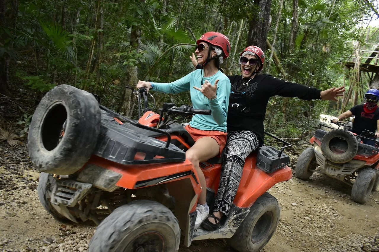 Combo 3x1 Tirolesa, ATV compartida y Cenote