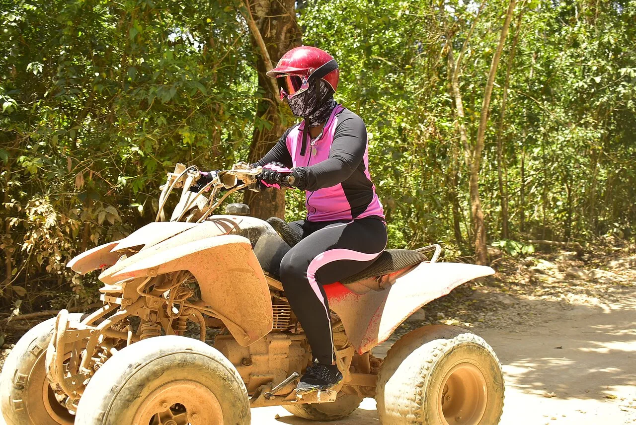 Combo 3x1 Tirolesa, ATV compartida y Cenote