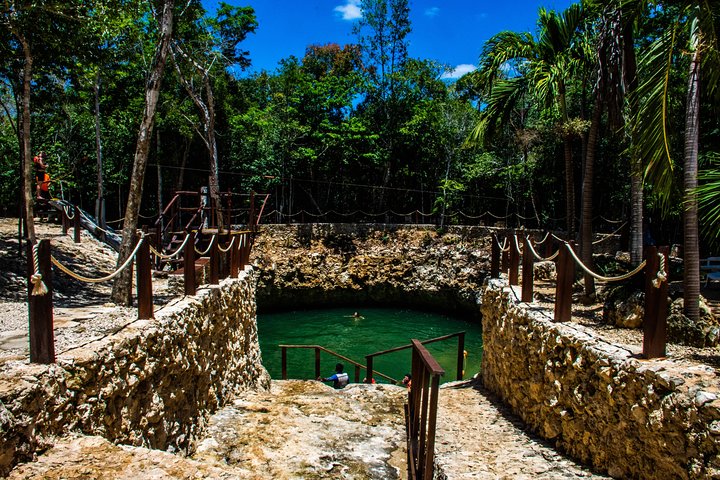 Combo 3x1 Tirolesa, ATV compartida y Cenote