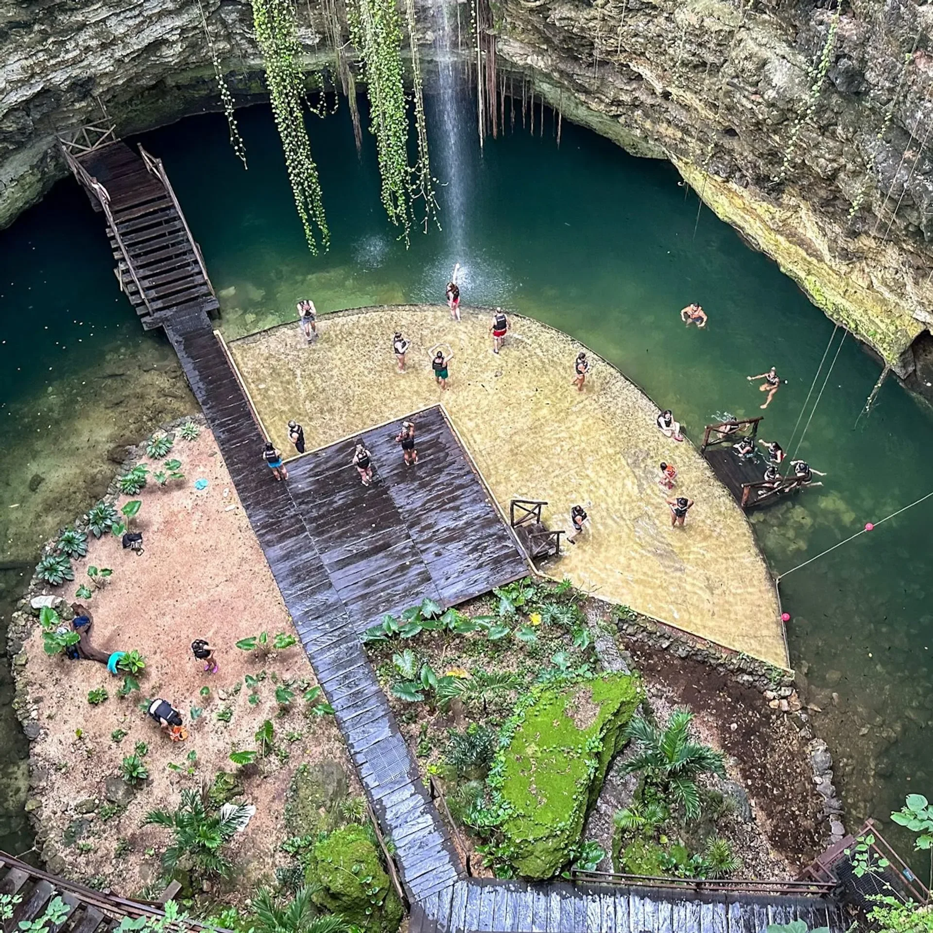 Tour Chichen Itza, Cenote Chichikan y Valladolid desde Riviera Maya