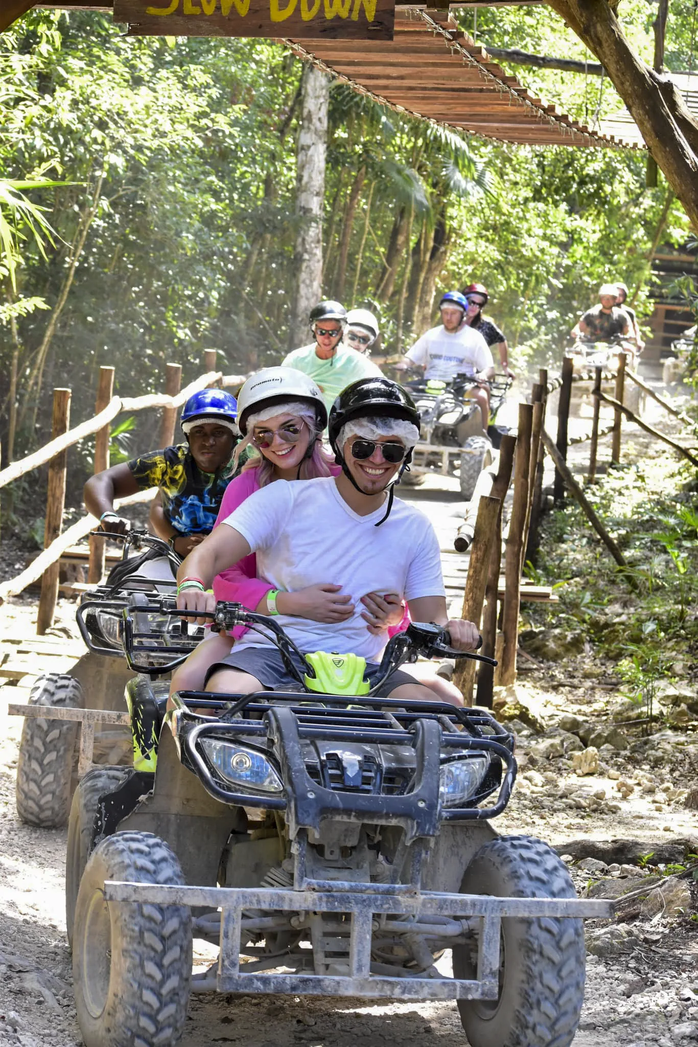 Combo 3x1  ATV compartido, Caballos, Tirolesa y Cenote